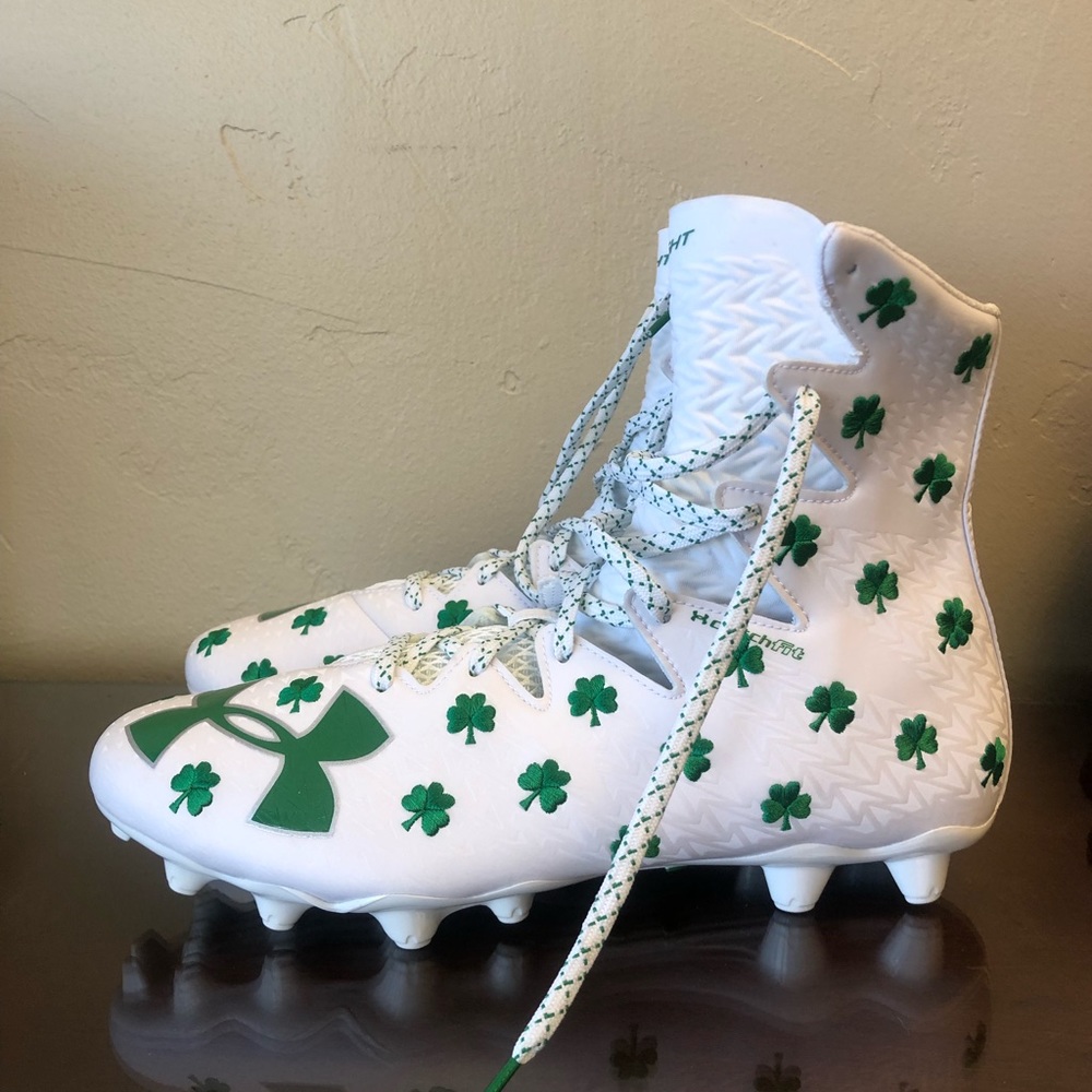 NWT Under Armour Highlight Clover Cleats
